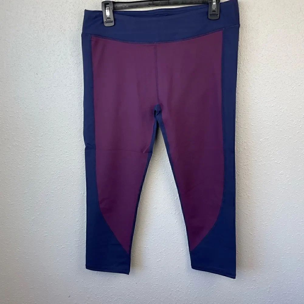 NWT Fabletics Blue and Purple Athletic Cropped Legging Pants Size L